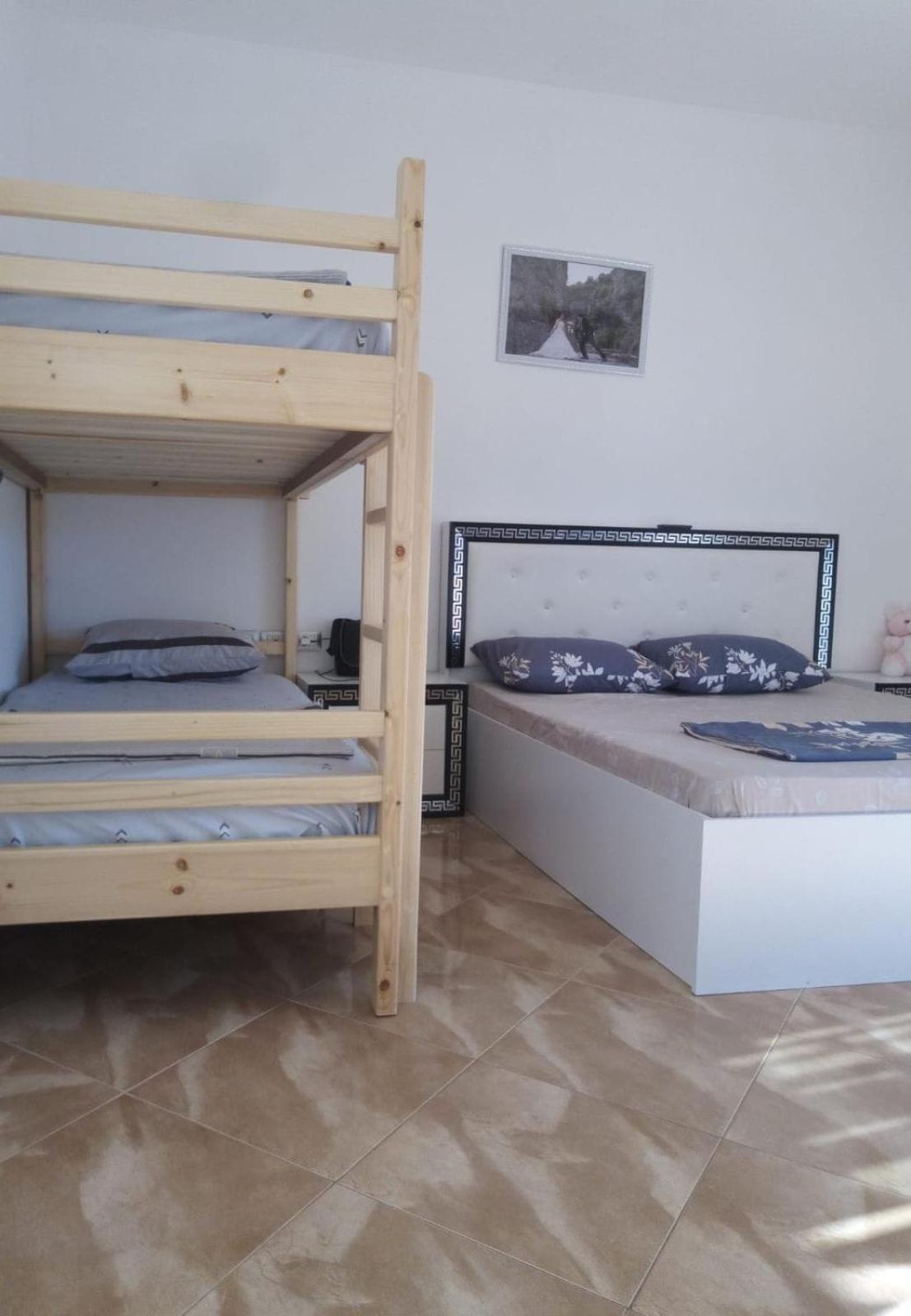 Bujtina Bego Bed & Breakfast Corovode Luaran gambar